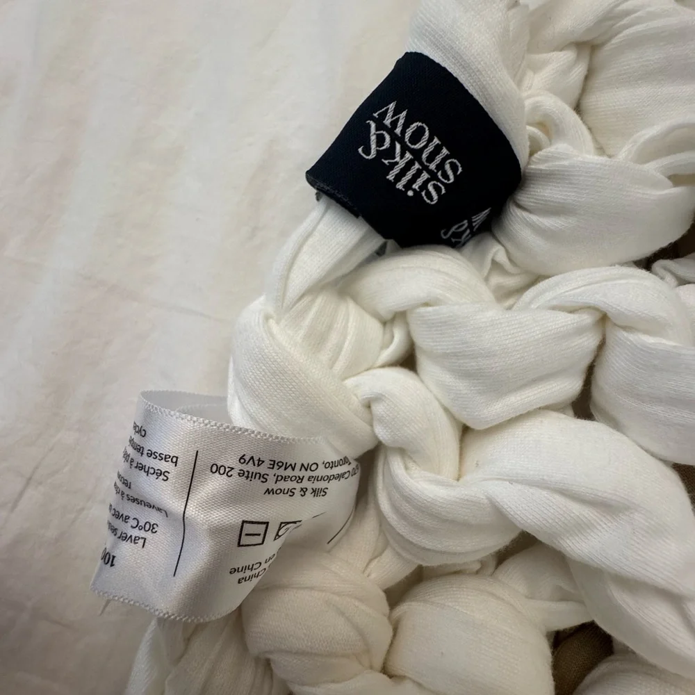 Silk & Snow LIKE NEW hand Knitted Weighted Blanket natural Cream 15 lbs - Picture 9 of 10
